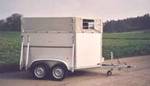 Typ “Pony” mit Aluminium Bordwänden und PVC-Plane